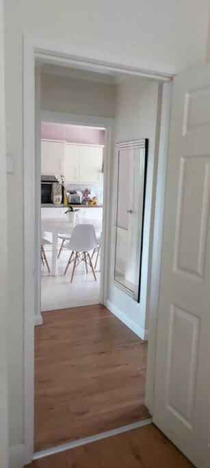 Bellevue Bungalow - Comfortable Home With Amazing Views Belfast Extérieur photo